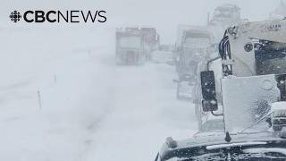 Motorists stranded for 15 hours on Alberta highway due to heavy snow
