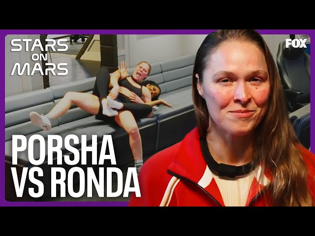 Ronda Rousey-Marshawn Lynch wrestle on Stars on Mars