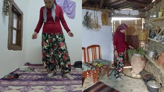 Egenin Ünlü Şalvar Dikimi Türkiyenin Marifetli Kadınları Köy Evi Turu Günlük Vlog Köy Hayatı