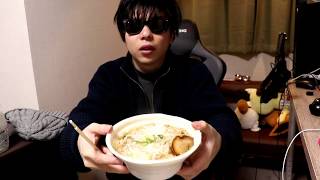 セブンイレブンの豚ラーメンの評価と感想です 鈴木さん速報 セブンイレブンの豚ラーメンの評価と感想です 鈴木さん速報