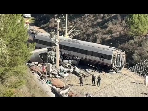 Two sisters who helped passengers after the train crash in Spain speak of their experiences