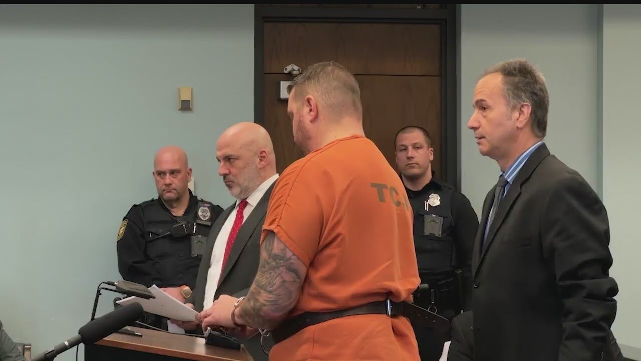 Rape case of former Warren police officer headed to grand jury - YouTube