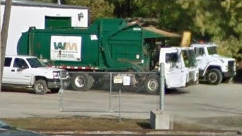 Garbage Trucks on Google Earth 1