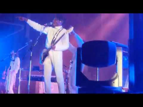 Metronomy at the UC Theater in Berkeley (02/21/2020)