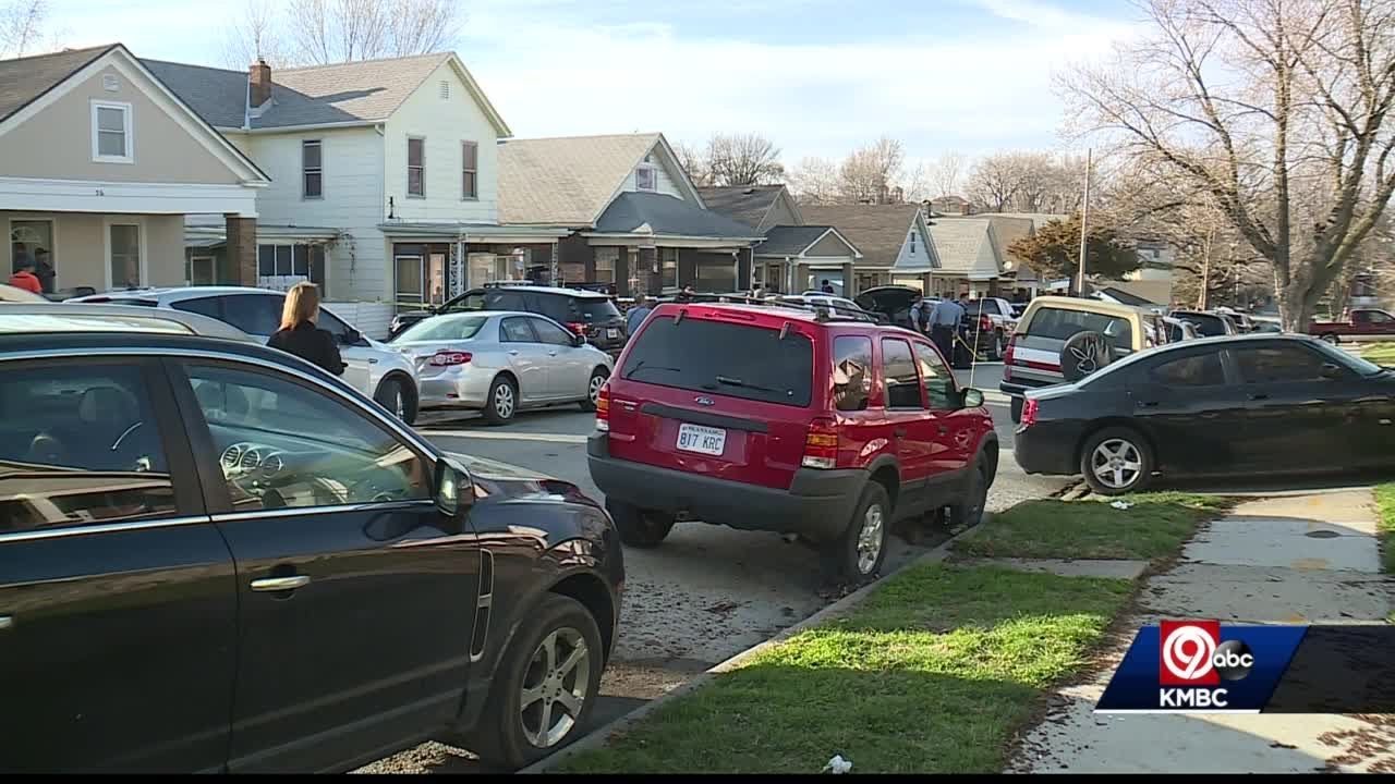 2 found dead in KCK home Wednesday - YouTube