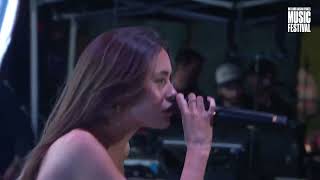 Madison Beer Dear Society Live On WeHo OutLoud Pride Festival June 4th, 2022 Resimi