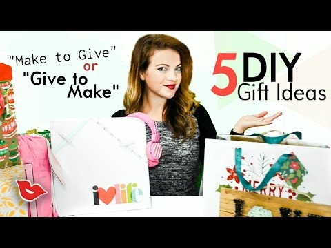 10 DIY Holiday Gifts for Mom!  Tay from Millennial Moms 