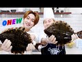 샤이니 온유가 연예계 생선손질 1등 onew is cutting fish!!