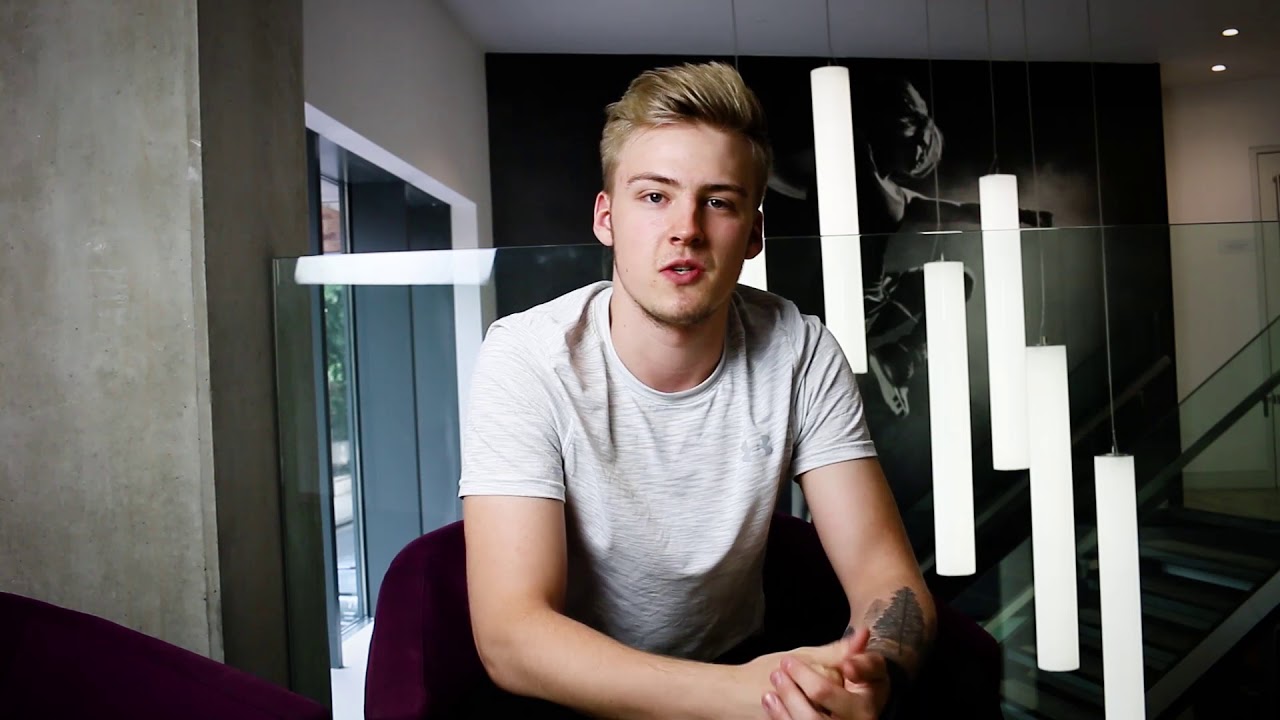 Dirk TRAINFITNESS Review exercise 14.1 class 11