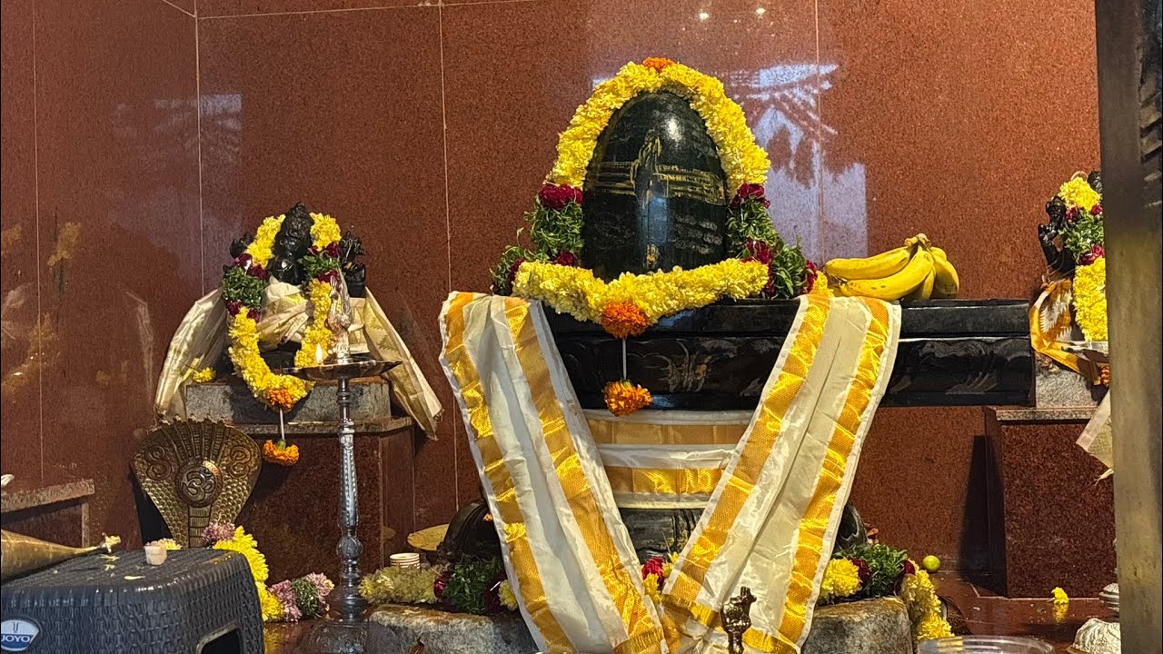 Upuguda Uppuguda Mahankali Temple || Shivalinga Prana Pasta - YouTube