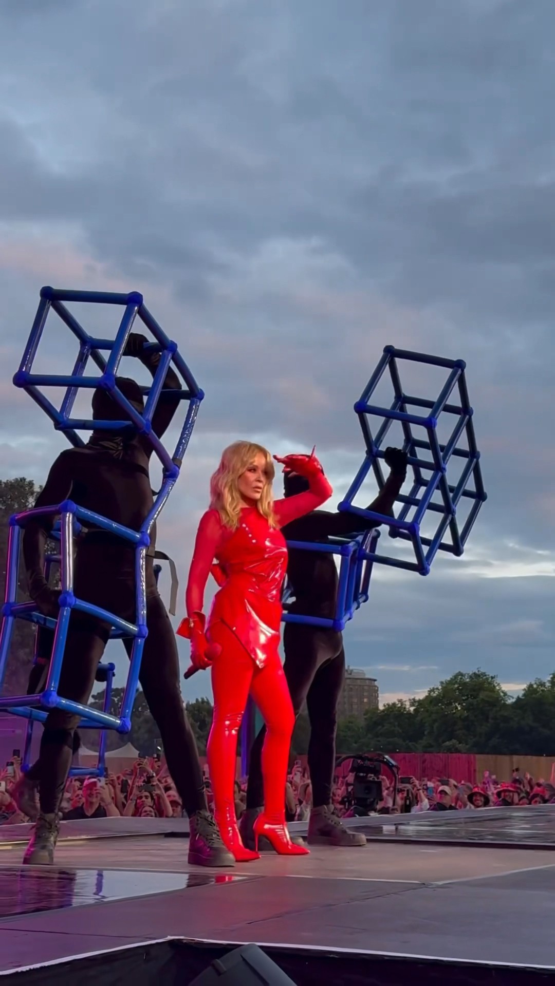 A week since I levitated to see all your beautiful faces in Hyde Park ??