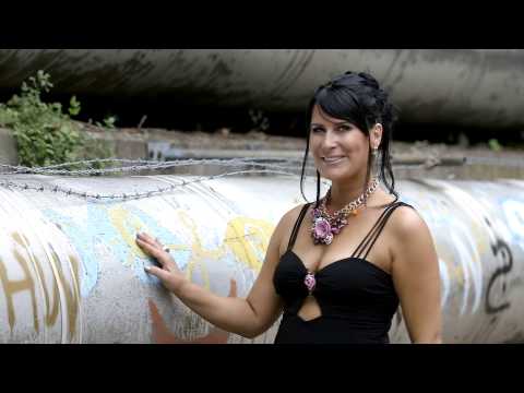 Michaela Zondler - Wir sind jung und frei (Offizielles Musikvideo)