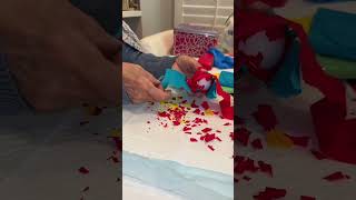 You can use colored tissue paper or crepe paper to dye Easter eggs 🪺 #easter #eggs #eastereggs