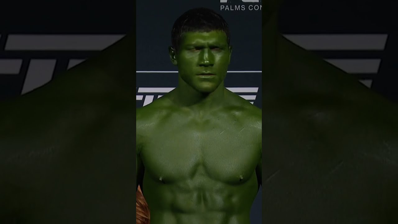💚Meet our Hulk 😤 #ioncutelaba #cosplay #avengers #thehulk #mma