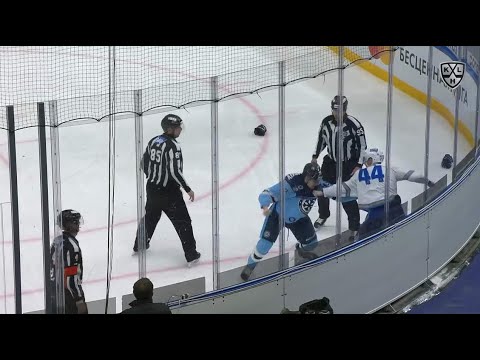 KHL Fight: Shashkov vs Dietz