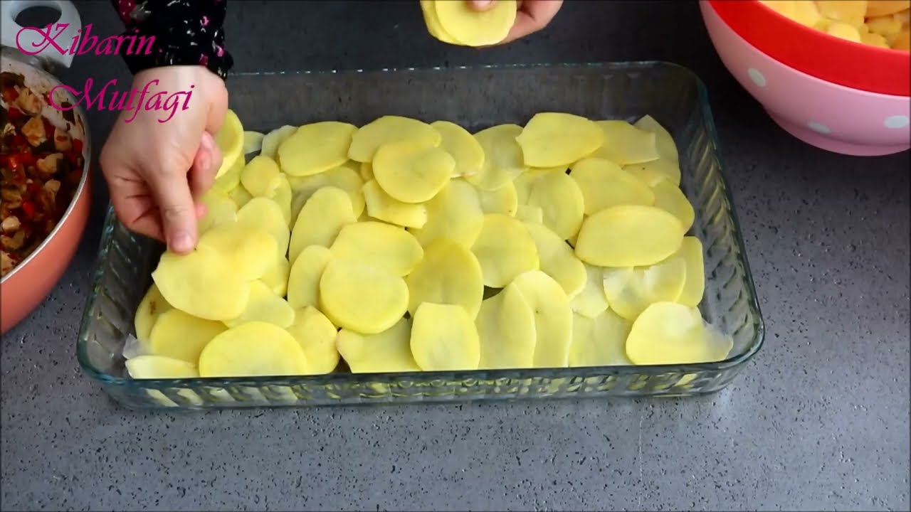 Beşamel soslu tavuk mantar yemeği tarifi – Fırında tavuklu patatesli mantar yemeği – Yemek tarifleri Beşamel soslu tavuk mantar yemeği tarifi – Fırında tavuklu patatesli mantar yemeği – Yemek tarifleri