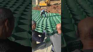 hdpe geocell install consturction video for the slope protection