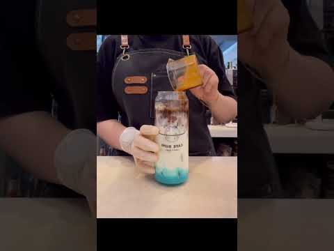 #카페부미 여러분덜이 좋아하는 영롱 바다소금라떼🩵 #shots #shotsvideo #브이로그 #cafevlog #개인카페 #인천카페 #음료제조 #시그니처 #바다소금라떼 #캔음료