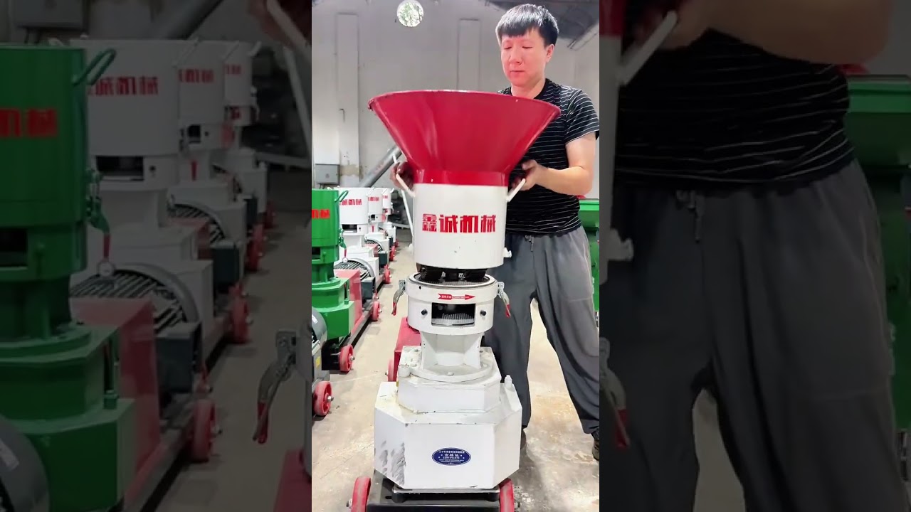 Watch this powerful pellet making machine in action 