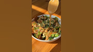 Peanut Tofu Bowl 🍚🥜 #plantbased  #veganrecipes #tofu #girldinner
