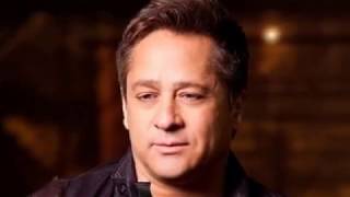 TUA SOMBRA EM MEU CAMINHO - LEONARDO