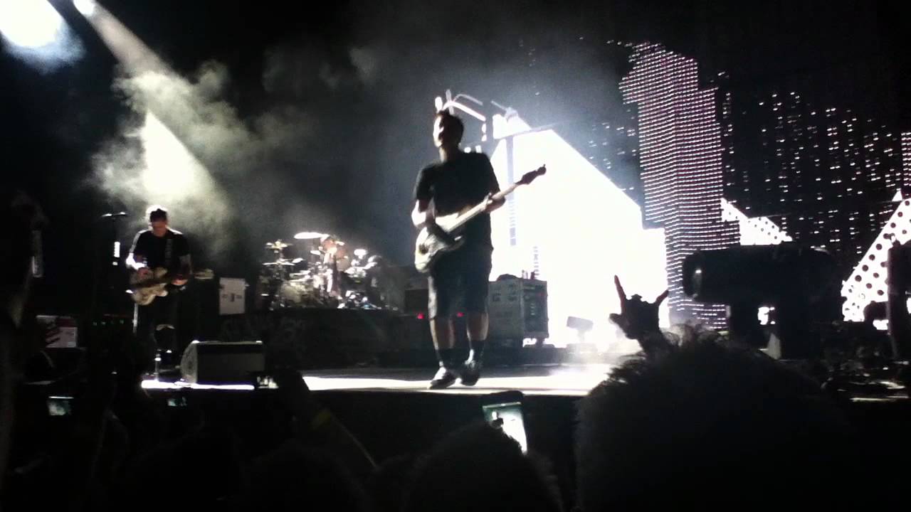 blink 182 tour 2011