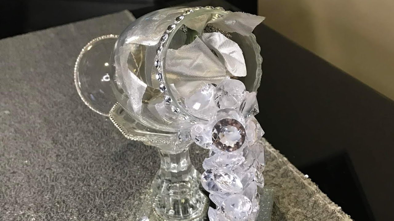 Wine Glass Pouring Decor #wineglass #wine #dollartreedecor #homedecor #budgetfriendly