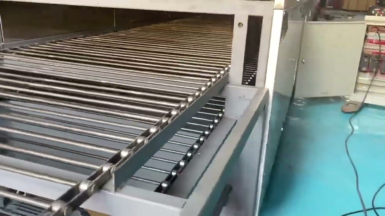 Cake and bread drying line, hot air circulation tunnel furnace.