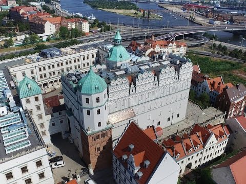 Zamek Książat Pomorskich w Szczecinie  z lotu ptaka