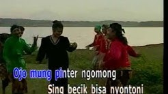 Waru Doyong - Durasi: 5:45. Waru Doyong - Durasi: 5:45.