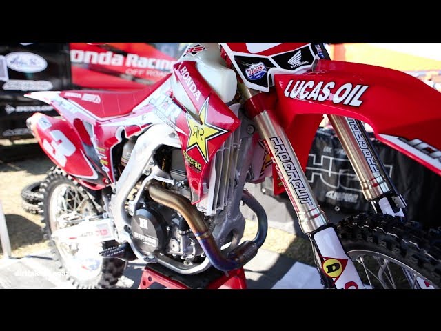 Inside Chris Bach's Factory JCR Honda with Dirtbike Magazine - YouTube