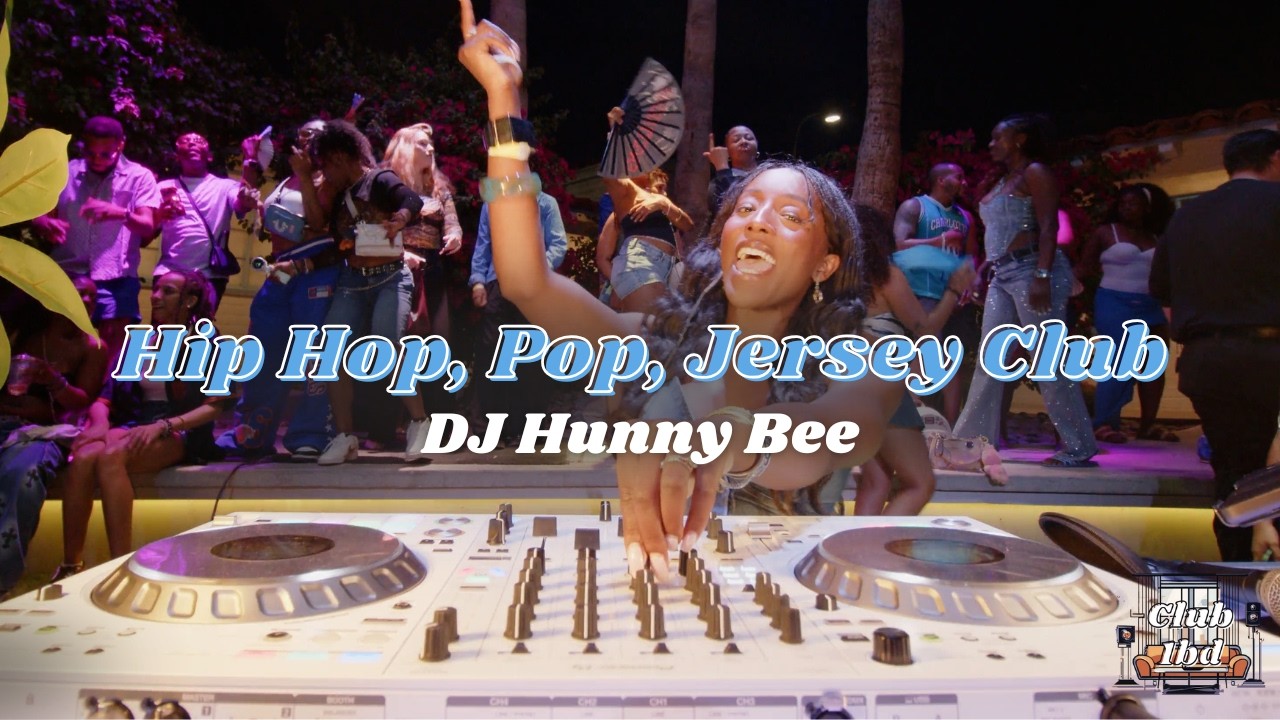 Hip Hop, Pop, Jersey Club, Drill and more | DJ Hunny Bee @ Club 1BD bekijken op YouTube Hip Hop, Pop, Jersey Club, Drill and more | DJ Hunny Bee @ Club 1BD bekijken op YouTube