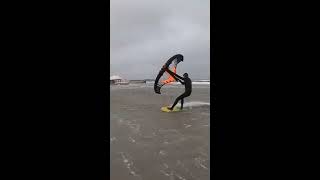 HWShapes Wing Skimboarding mit dem S25 Wingsurfer von Naish