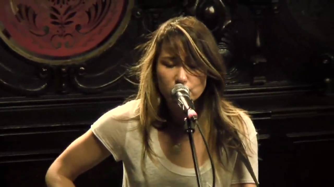 Watch KT Tunstall - Push That Knot Away (HD) on YouTube Watch KT Tunstall - Push That Knot Away (HD) on YouTube
