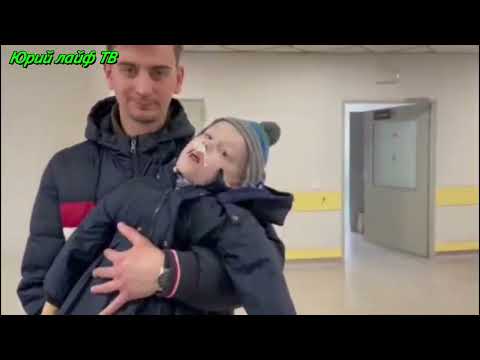 Это дети у которых нет родителей по разным причинам .
