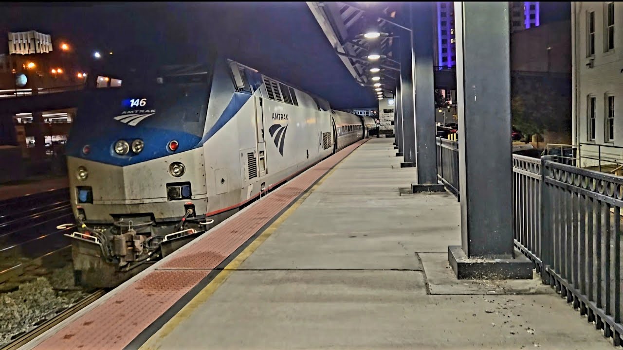 amtrak-train-arriving-in-roanoke-virginia-and-a-tour-of-the-roanoke