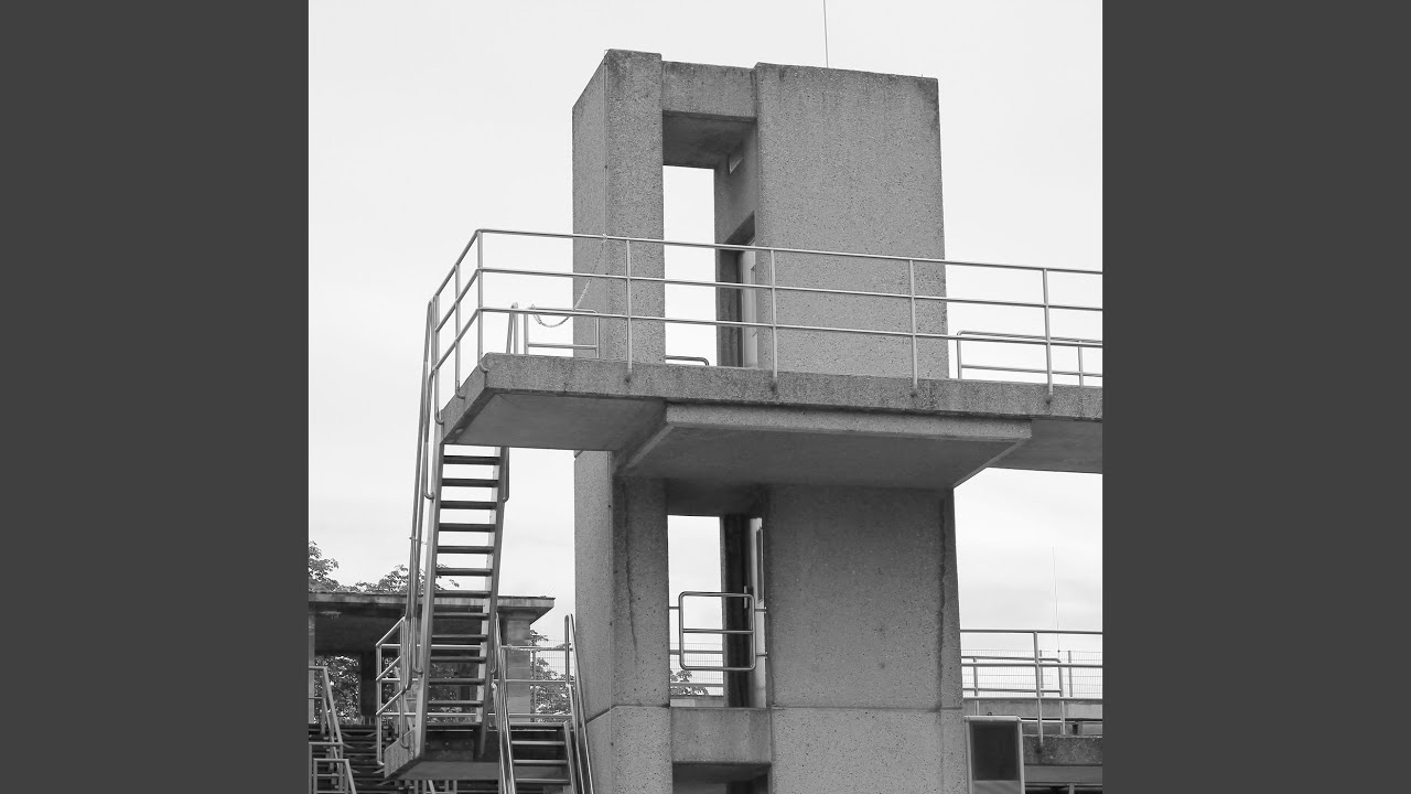 Executive Handshake adlı videoyu YouTube'da izle Executive Handshake adlı videoyu YouTube'da izle