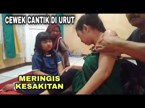 CEWEK CANTIK DI PIJAT DAN DI KEROKIN GIMANA RESPONNYA | PIJAT KESELEO |