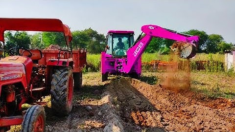 JCB 3dx Backhoe Loading Mud in Mahindra 475 Di tractor JCB miti khudai JCB video #jcb #jcbkhudai