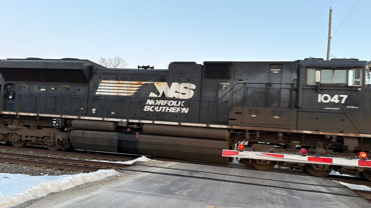 02/13/26 NS Intermodal Train at Cole Rd in Galloway, OH - YouTube