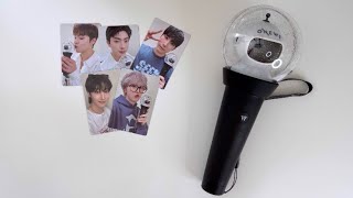 Unboxing Onewe Official Lightstick!