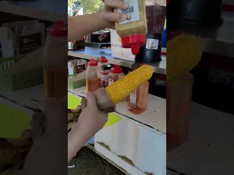 Video: Seattleské kukuričné bludiská a tekvicové záplaty