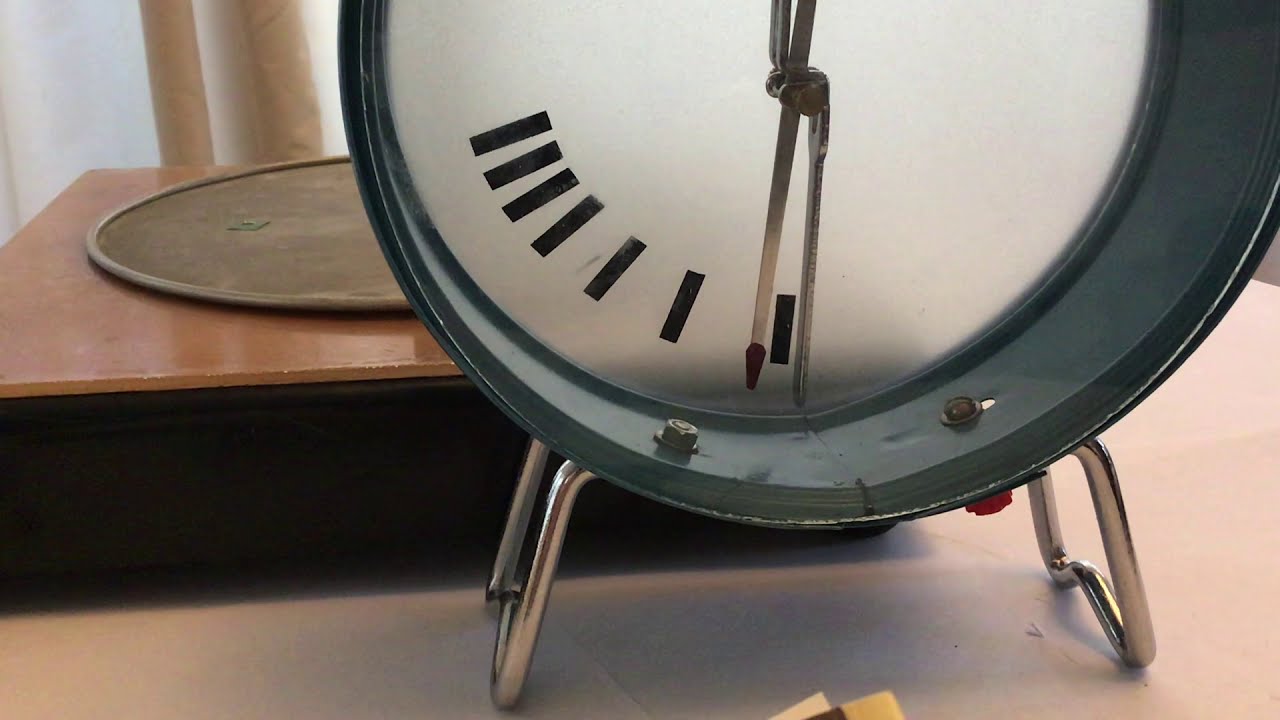 Laboratory 4 Exercise 1C: Charging electroscope via induction - YouTube