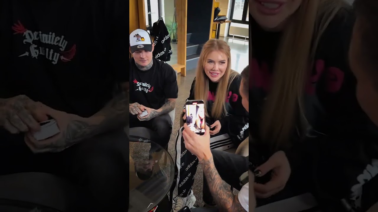 Тусовка с друзьями 