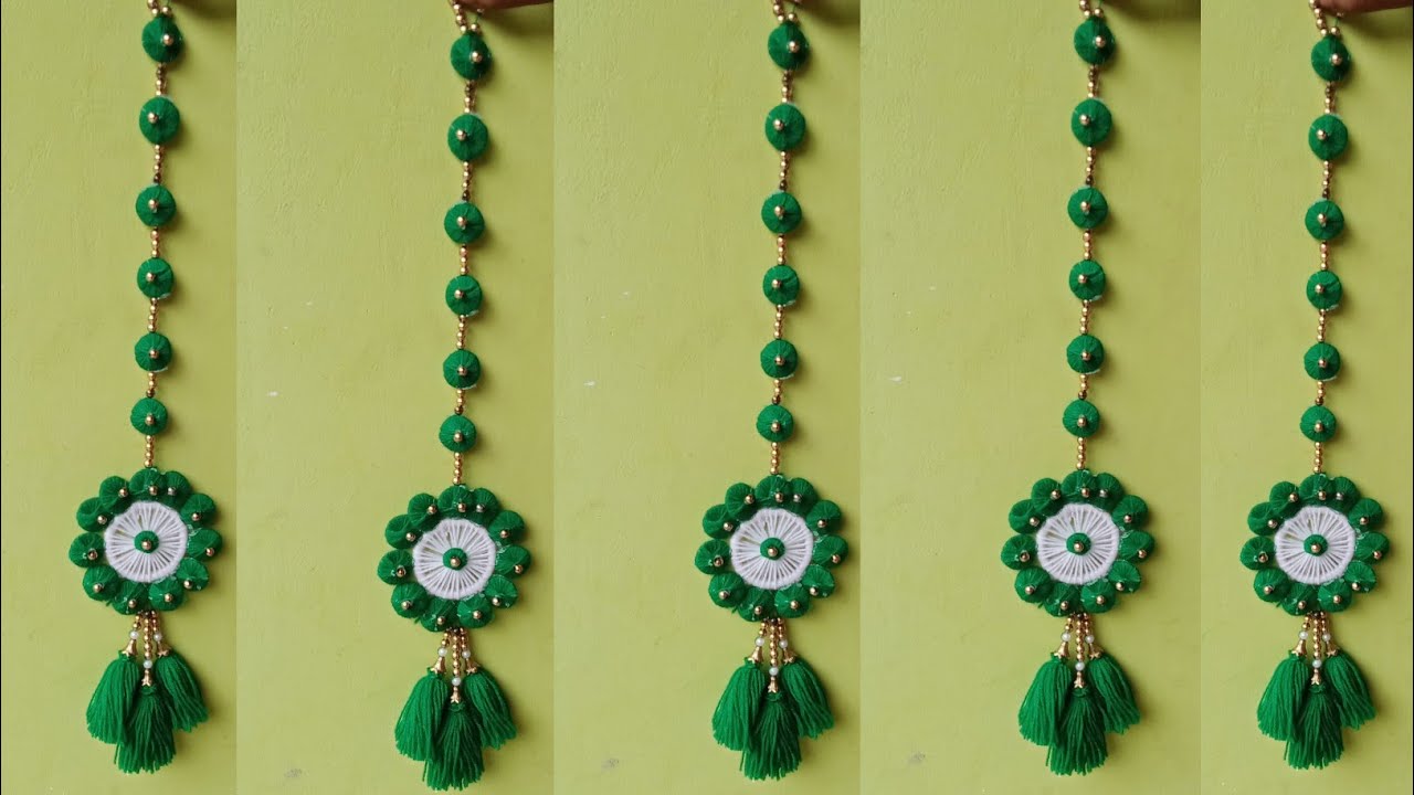 how to make said door Wall hanging/easy woolen door hanging craft ideas