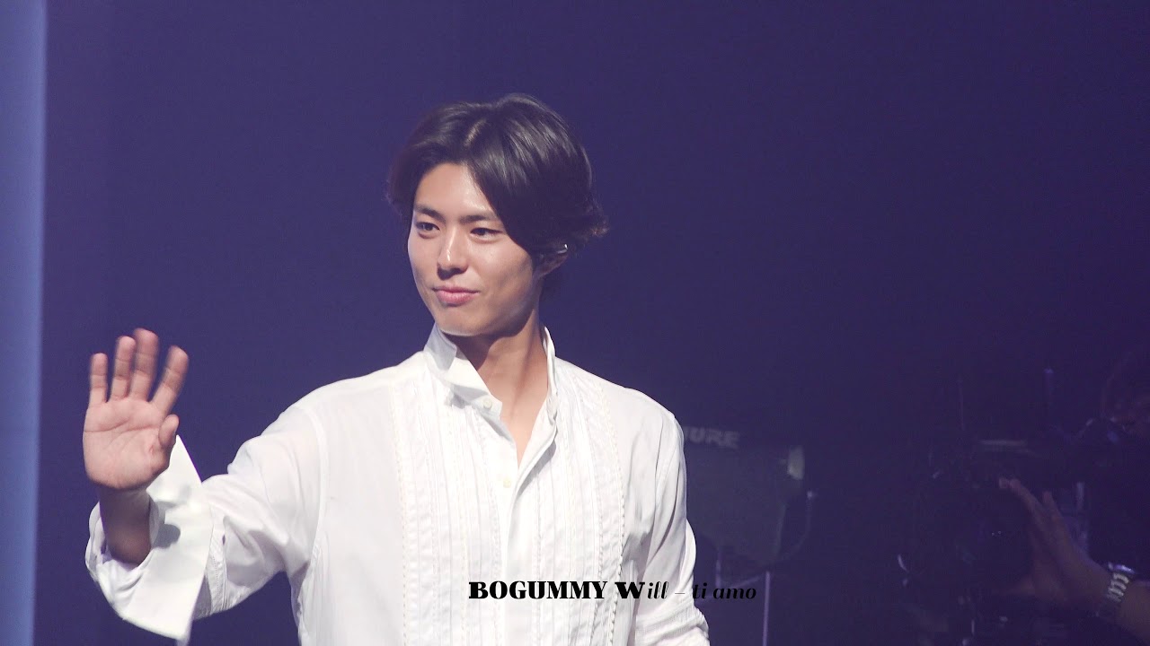 180401 서울팬미팅 바라봄 박보검 - 박보검! 잘생겼다아아!! (feat 형들의 외침과 보검을 찍기 위한 전투적인 셔터소리)