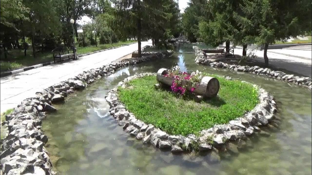 Парк гагарина белгород. Памятник парк Гагарина Белгород. Мемориал в парке Гагарина Белгород. Парк Гагарина Белгород Обелиск.