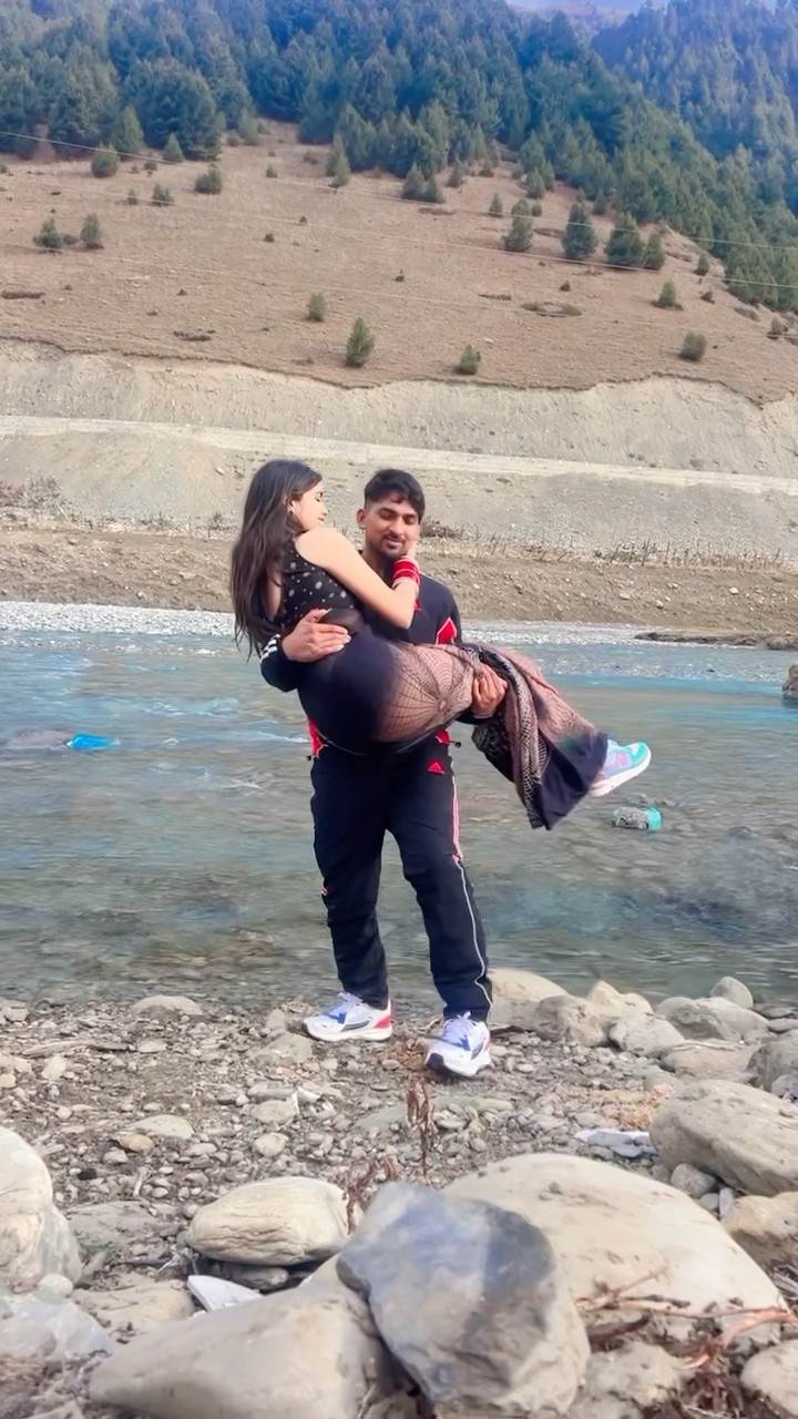 तेरे हाथ में मेरा हाथ हो ?#shorts #love #meenu #trending #ytshortsvideo