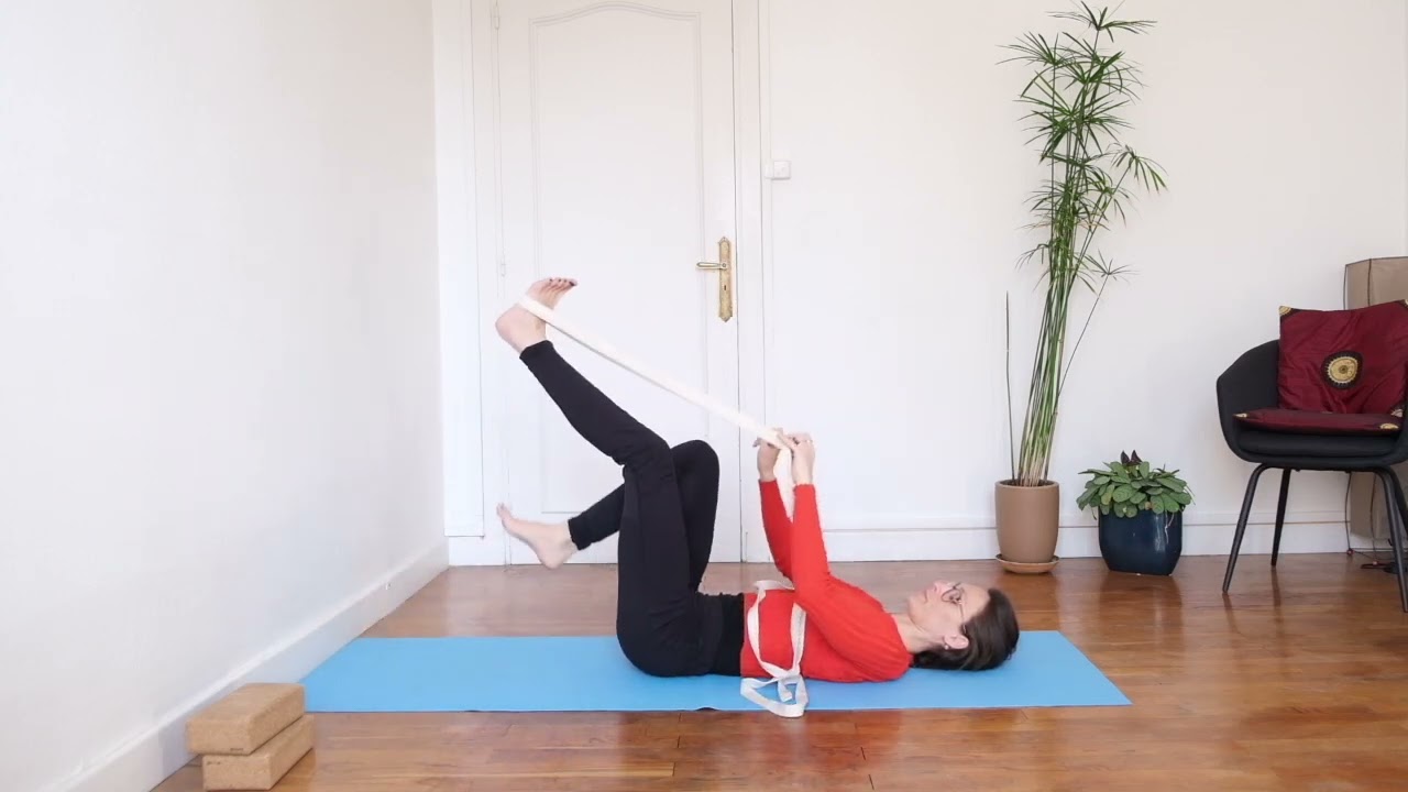 MINI SEQUENCE YOGA IYENGAR avec Nathalie - Aines, hanches et jambes - Supta padhangustasana