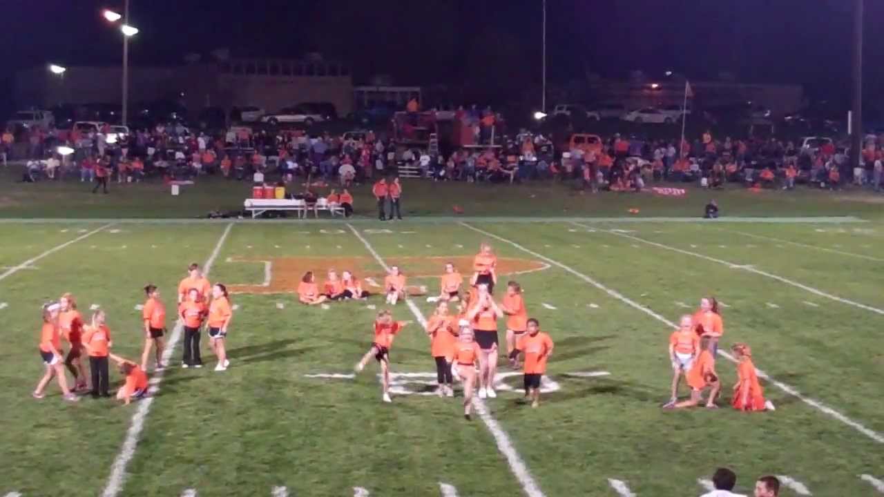 Palmyra (Mo.) High School Cheerleaders Perform With Third Grade Clinic